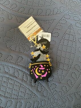 Bath & Body Works Witch Cauldron Keychain - Black, Pink & Gold
